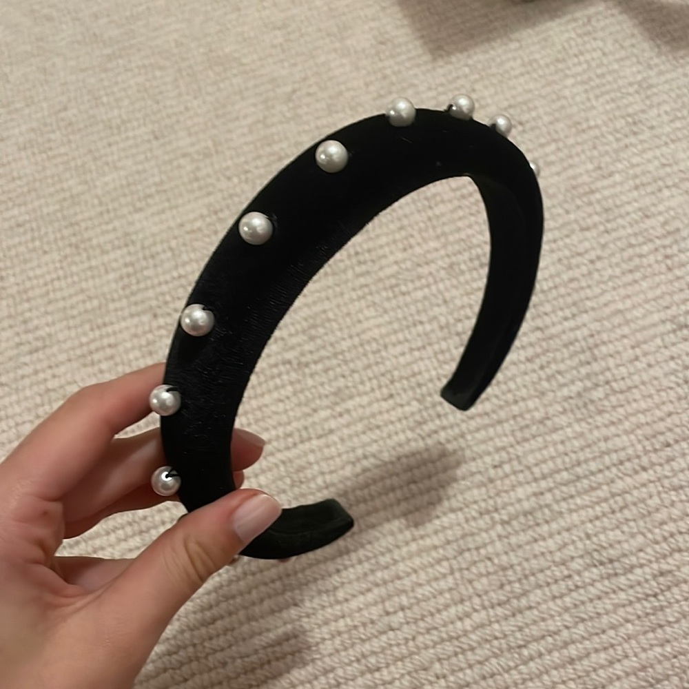 Altuzarra Black Velvet Pearl Headband